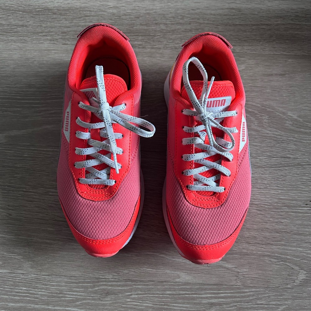 PUMA Cruise Rider Brain Freeze Sneaker Youth 4Y / Women 6